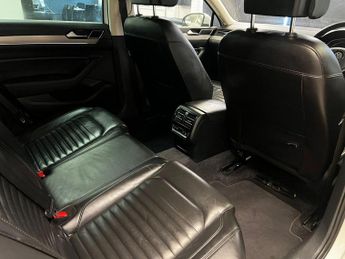 Volkswagen Passat 2.0 TDI BlueMotion Tech GT DSG Euro 6 (s/s) 5dr