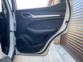 MG MG ZS 44.5kWh Exclusive Auto 5dr