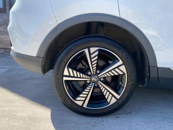 MG MG ZS 44.5kWh Exclusive Auto 5dr