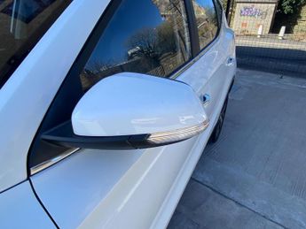 MG MG ZS 44.5kWh Exclusive Auto 5dr