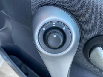 Renault Megane 1.6 VVT Dynamique Proactive 5dr