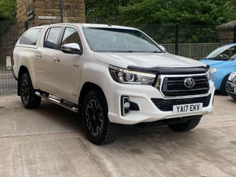 Toyota Hi Lux 2.4 D-4D Invincible Auto 4WD Euro 6 4dr (TSS, 3.5t)