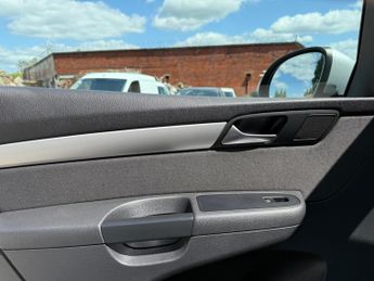 Volkswagen Sharan 2.0 TDI BlueMotion Tech SE MPV 5dr Diesel DSG Euro 5 (s/s) (177 