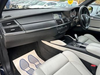 BMW X5 4.4 M 5d 548 BHP