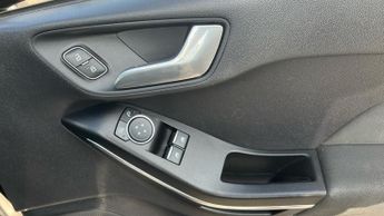 Ford Fiesta 1.0T EcoBoost ST-Line Euro 6 (s/s) 5dr