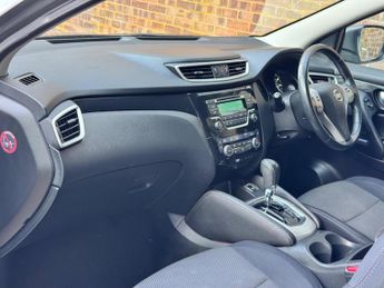 Nissan Qashqai 1.2 DIG-T Acenta XTRON 2WD Euro 6 (s/s) 5dr