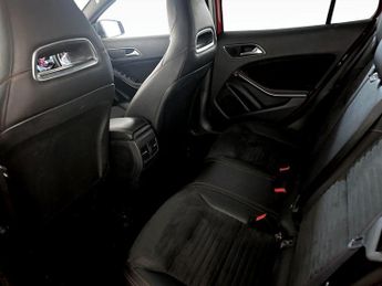 Mercedes-Benz GLA 1.6 GLA200 AMG Line Edition Euro 6 (s/s) 5dr