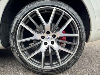Maserati Levante 3.0D V6 ZF 4WD Euro 6 (s/s) 5dr