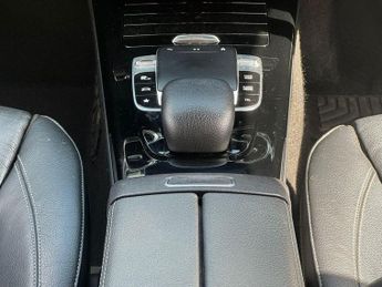 Mercedes-Benz CLA 1.3 CLA180 AMG Line Coupe 7G-DCT Euro 6 (s/s) 4dr