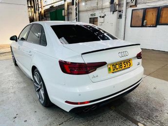 Audi A4 2.0 TDI Black Edition S Tronic quattro Euro 6 (s/s) 4dr