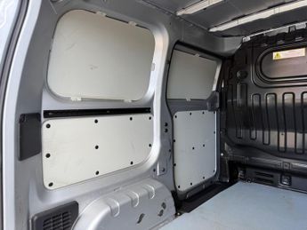 Nissan e-NV200 40kWh Acenta Auto SWB 5dr (Quick Charge)
