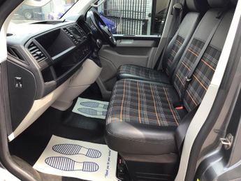 Volkswagen Transporter 2.0 TDI T30 Highline DSG FWD SWB Euro 6 (s/s) 5dr