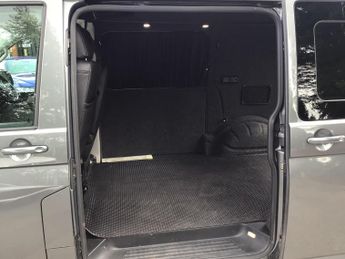 Volkswagen Transporter 2.0 TDI T30 Highline DSG FWD SWB Euro 6 (s/s) 5dr
