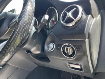 Mercedes-Benz GLA 2.1 GLA220d AMG Line 7G-DCT 4MATIC Euro 6 (s/s) 5dr