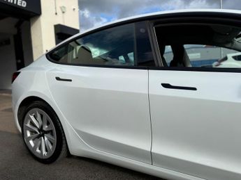 Tesla Model 3 (Dual Motor) Long Range Auto 4WDE 4dr