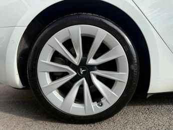 Tesla Model 3 (Dual Motor) Long Range Auto 4WDE 4dr