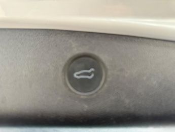 Tesla Model 3 (Dual Motor) Long Range Auto 4WDE 4dr
