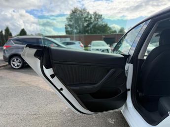 Tesla Model 3 (Dual Motor) Long Range Auto 4WDE 4dr