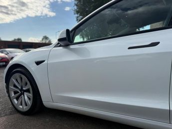 Tesla Model 3 (Dual Motor) Long Range Auto 4WDE 4dr