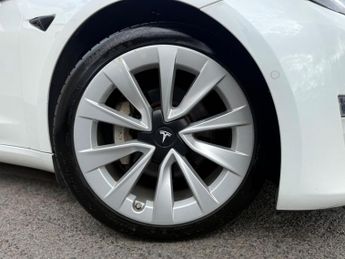 Tesla Model 3 (Dual Motor) Long Range Auto 4WDE 4dr