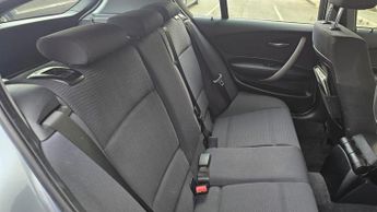 BMW 1 Series 2.0 118d SE Steptronic Euro 5 5dr