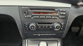 BMW 1 Series 2.0 118d SE Steptronic Euro 5 5dr