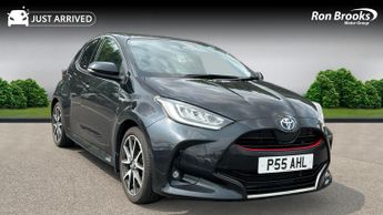 Toyota Yaris 1.5 VVT-h Dynamic E-CVT Euro 6 (s/s) 5dr