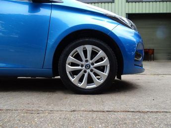Renault Zoe R110 52kWh Iconic Auto 5dr (i)