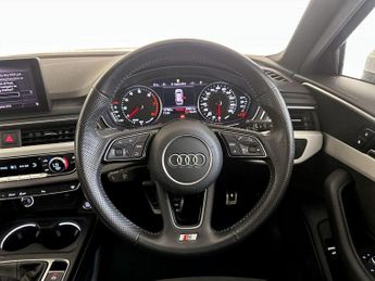 Audi A4 Avant 2.0 TFSI 35 S line Euro 6 (s/s) 5dr