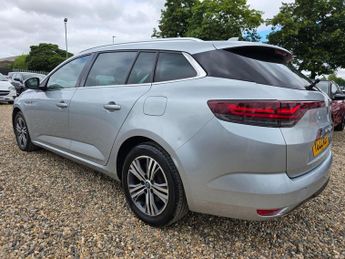 Renault Megane 1.6 E-TECH 9.8kWh Iconic Sport Tourer Auto Euro 6 (s/s) 5dr