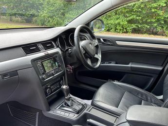 Skoda Superb 2.0 TDI Outdoor Plus DSG 4WD Euro 5 5dr