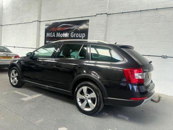 Skoda Octavia 2.0 TDI Scout DSG 4WD Euro 6 (s/s) 5dr