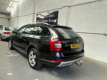 Skoda Octavia 2.0 TDI Scout DSG 4WD Euro 6 (s/s) 5dr