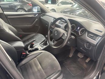 Skoda Octavia 2.0 TDI Scout DSG 4WD Euro 6 (s/s) 5dr