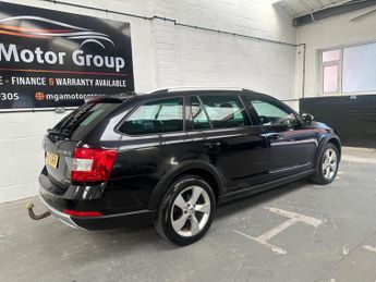 Skoda Octavia 2.0 TDI Scout DSG 4WD Euro 6 (s/s) 5dr