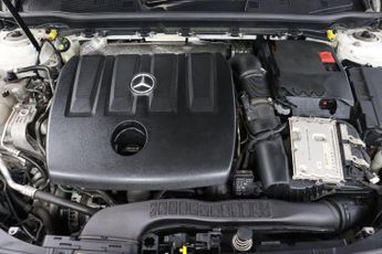 Mercedes-Benz A Class 1.5 A180d SE 7G-DCT Euro 6 (s/s) 5dr