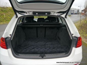 BMW 3 Series 2.0 320d Sport Touring Auto Euro 5 (s/s) 5dr