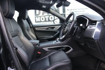 Jaguar F-PACE 2.0 D200 MHEV R-Dynamic S Auto AWD Euro 6 (s/s) 5dr