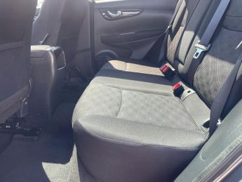 Nissan Qashqai 1.6 dCi N-Connecta XTRON 2WD Euro 6 (s/s) 5dr