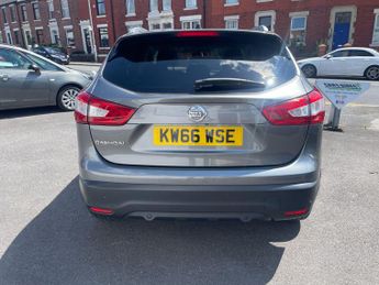 Nissan Qashqai 1.6 dCi N-Connecta XTRON 2WD Euro 6 (s/s) 5dr