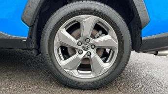 Toyota RAV4 2.5 VVT-h Design CVT Euro 6 (s/s) 5dr