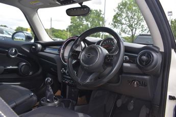 MINI Hatch 1.5 Cooper Classic Euro 6 (s/s) 3dr
