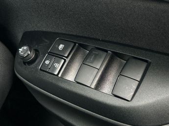 Toyota Yaris 1.5 VVT-h GR SPORT E-CVT Euro 6 (s/s) 5dr