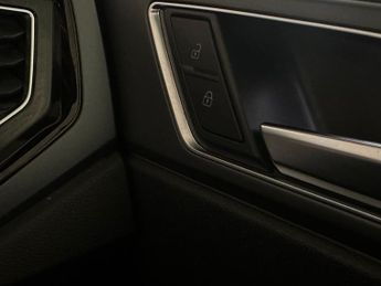 Volkswagen Polo 1.0 TSI R-Line DSG Euro 6 (s/s) 5dr