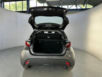 Toyota Yaris 1.5 VVT-h Icon E-CVT Euro 6 (s/s) 5dr