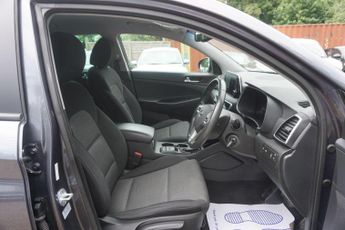 Hyundai TUCSON 1.6 CRDi MHEV SE Nav DCT Euro 6 (s/s) 5dr
