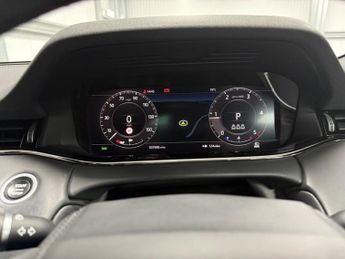 Land Rover Range Rover Evoque 2.0 D240 MHEV R-Dynamic HSE Auto 4WD Euro 6 (s/s) 5dr