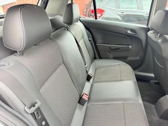 Vauxhall Astra 1.8i 16v Design 5dr