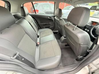 Vauxhall Astra 1.8i 16v Design 5dr