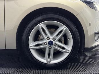 Ford Focus 1.0T EcoBoost Titanium Auto Euro 6 (s/s) 5dr